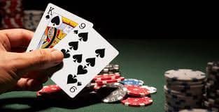 Filipino player accessing fbmplay live casino on a smartphone